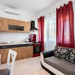 Spacious And Cozy In Lejlighed