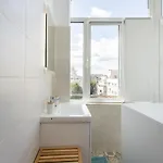 Apartamento Spacious And Cozy In