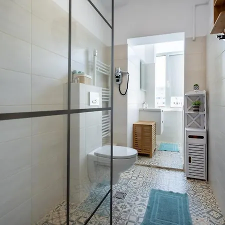Appartement Spacious And Cozy In Boekarest